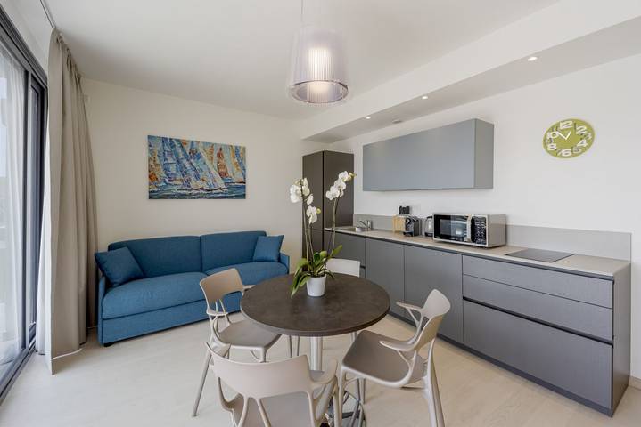 Appartamento intero, Aregai Marina Exclusive Flat x 4 Yachts & Seaside in Santo Stefano al Mare, Riviera di Ponente