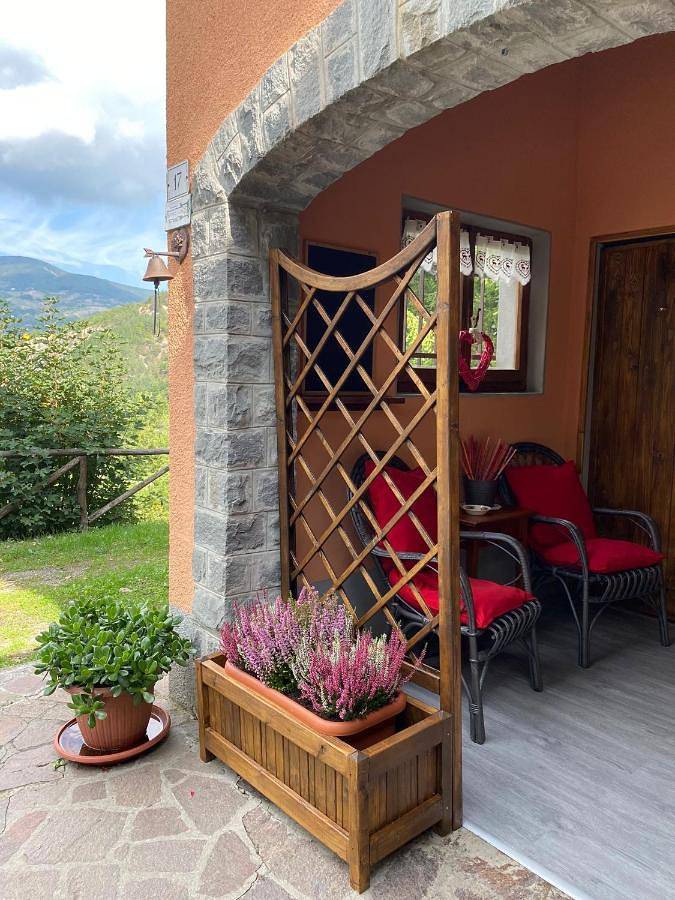 Location de vacances pour 4 personnes, avec vue et jardin à Riolunato - 3