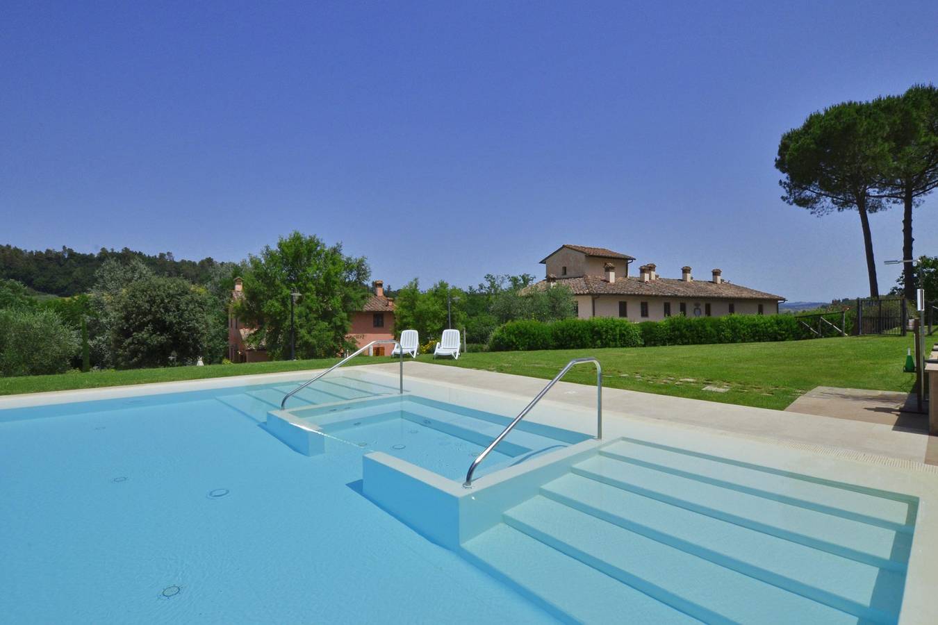 Appartamento intero, Francigena 8 in Castelfiorentino, Firenze province