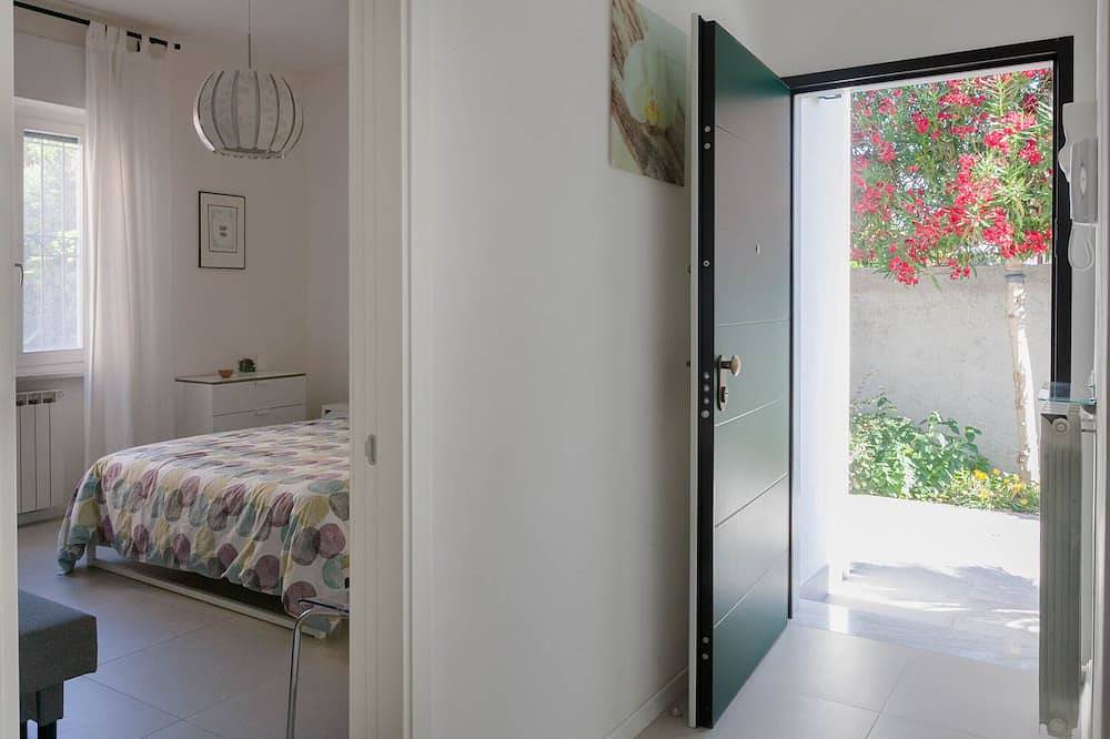 Villetta in stile moderno in Marina di Carrara, Carrara