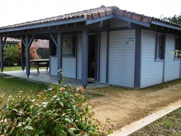 Gîte pour 6 personnes, avec terrasse à Brocas