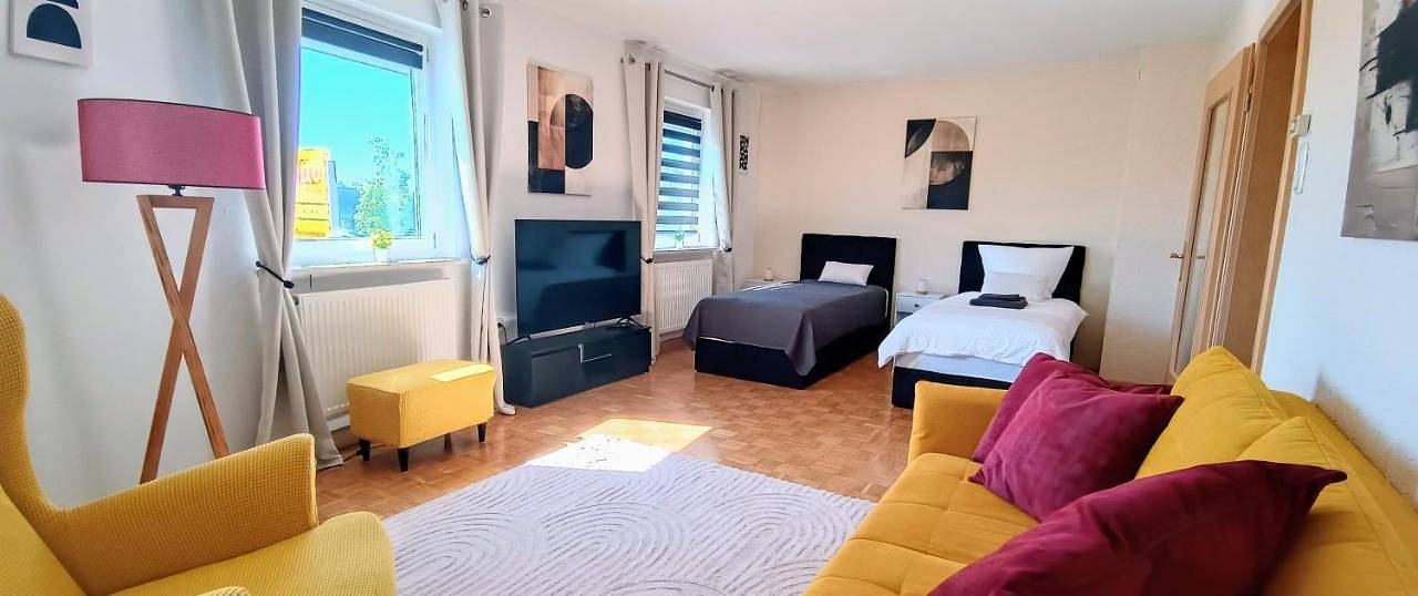 Ganze Wohnung, Gadd Ferienwohnung # 003 Glück an der Donau # Best Premium Living 24#7 Check in in Straubing, Ostbayern