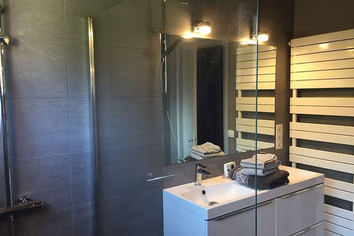 Location de vacances pour 4 personnes, avec jardin et terrasse à Seynod - 4