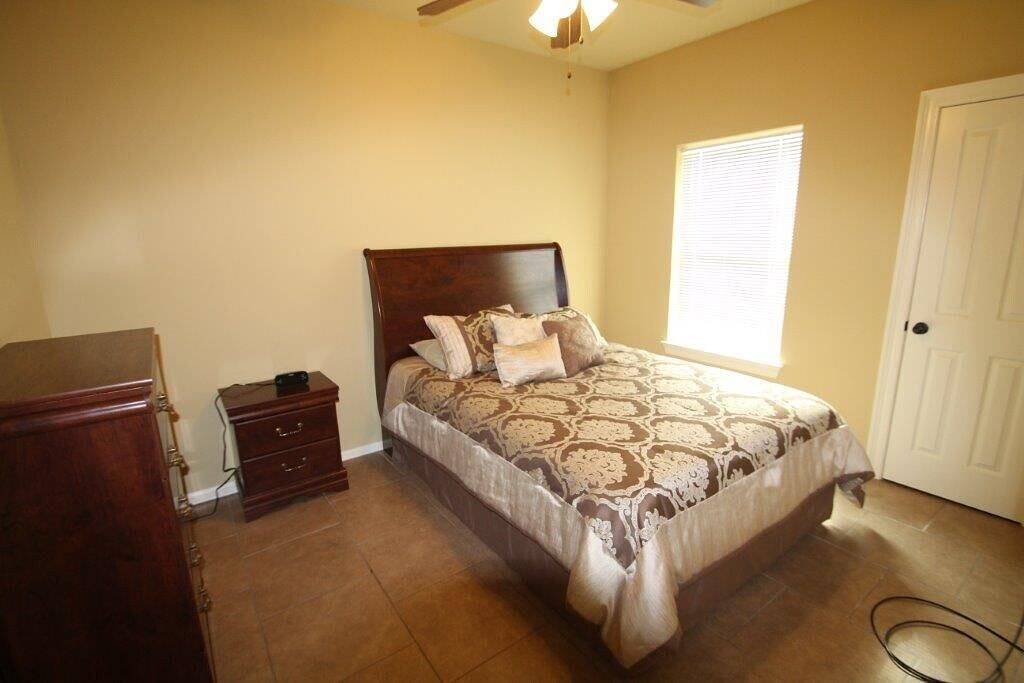 Ganze Wohnung, Die Blue Water Villa B befindet sich gegenüber vom Strand in Grand Isle in Grand Isle, Jefferson Parish