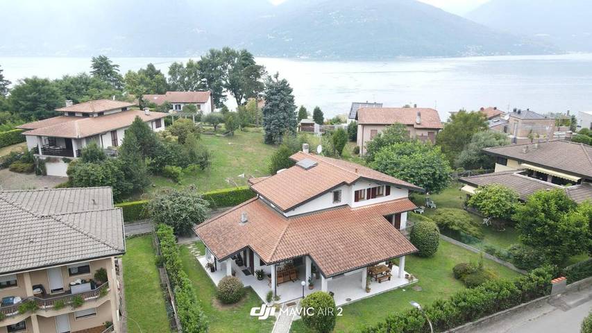 Ferienhaus für 8 Personen, mit Garten und Seeblick sowie Ausblick in Comune di Luino