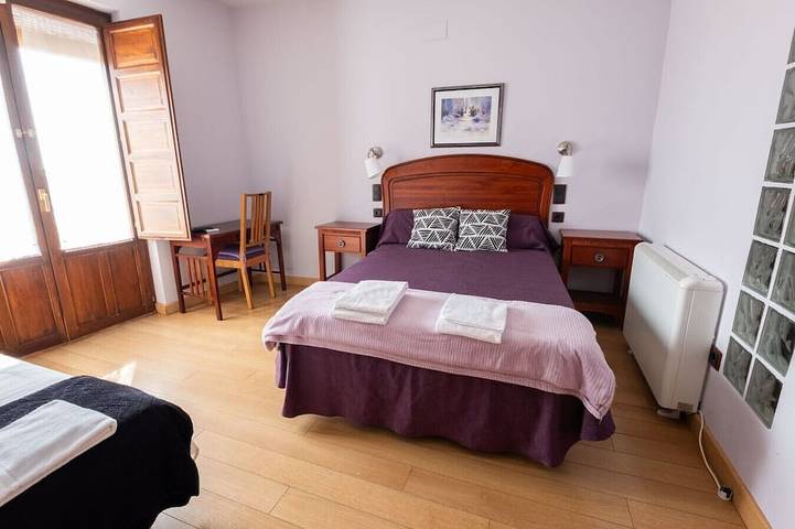 Hospedaje la Judería Segovia - Room for 3 in Segovia, Provincia de Segovia