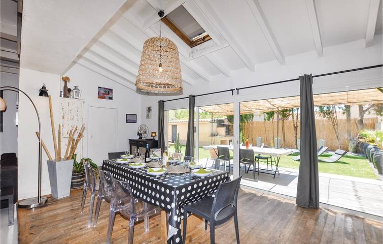 Location de vacances pour 8 personnes, avec jardin et piscine dans Canal De La Robine - 3