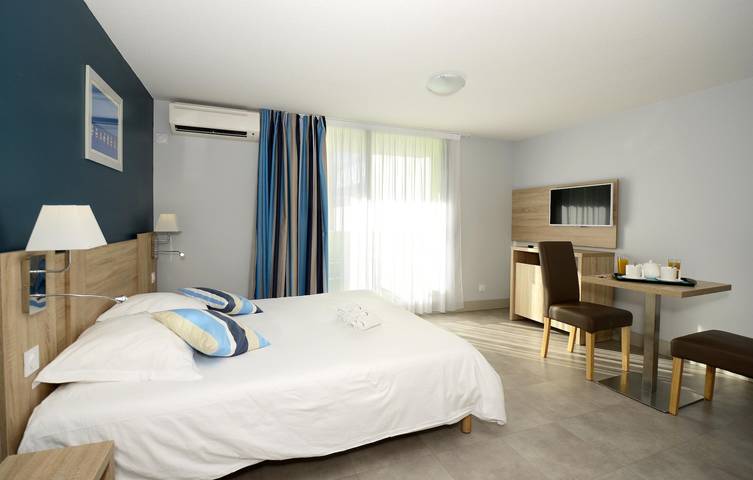 Gîte pour 2 personnes, avec piscine, animaux acceptés dans Thermes des Hespérides - 3