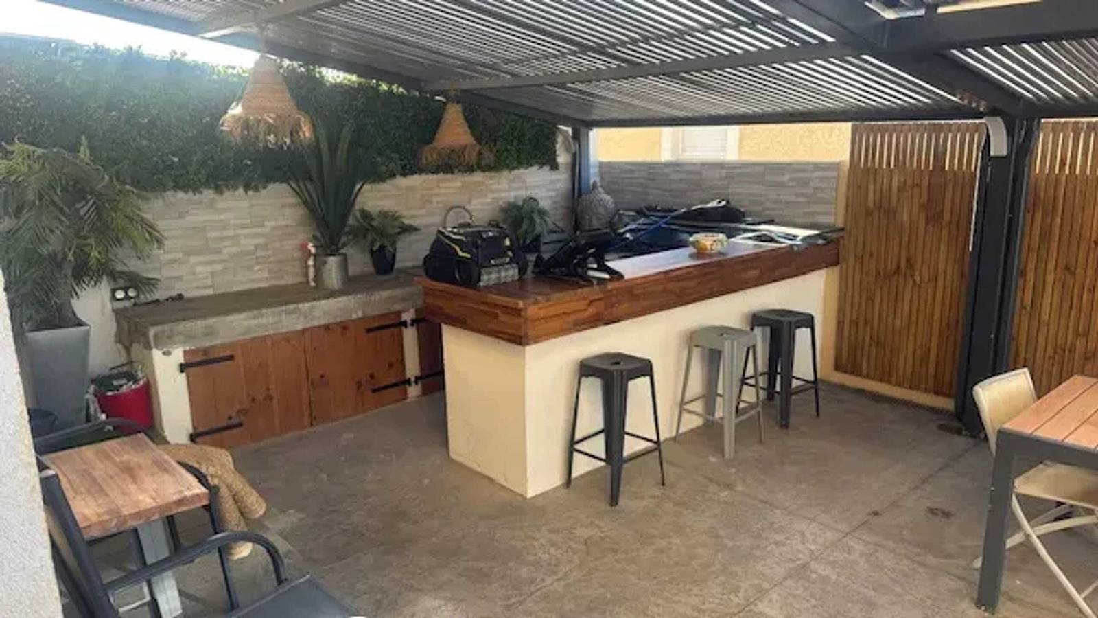 Amplia Villa en Claira con Piscina Privada in Claira, Côte d'Améthyste