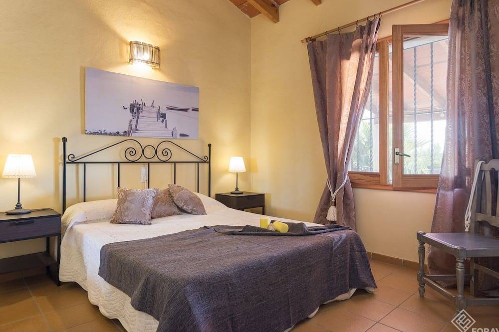 Can Gallu. Villa Adults Only with private pool in Moscari. in Selva, Majorca Center