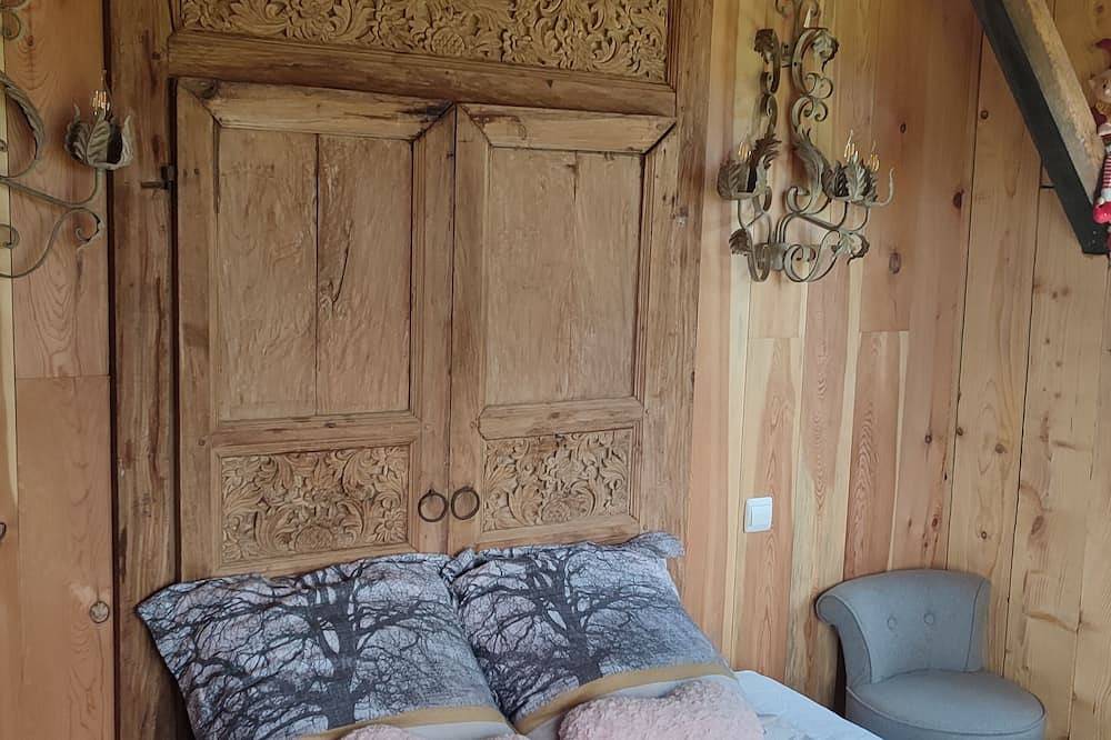 La Cabane Insolite in Saint-Girons, Parc naturel régional des Pyrénées ariégeoises