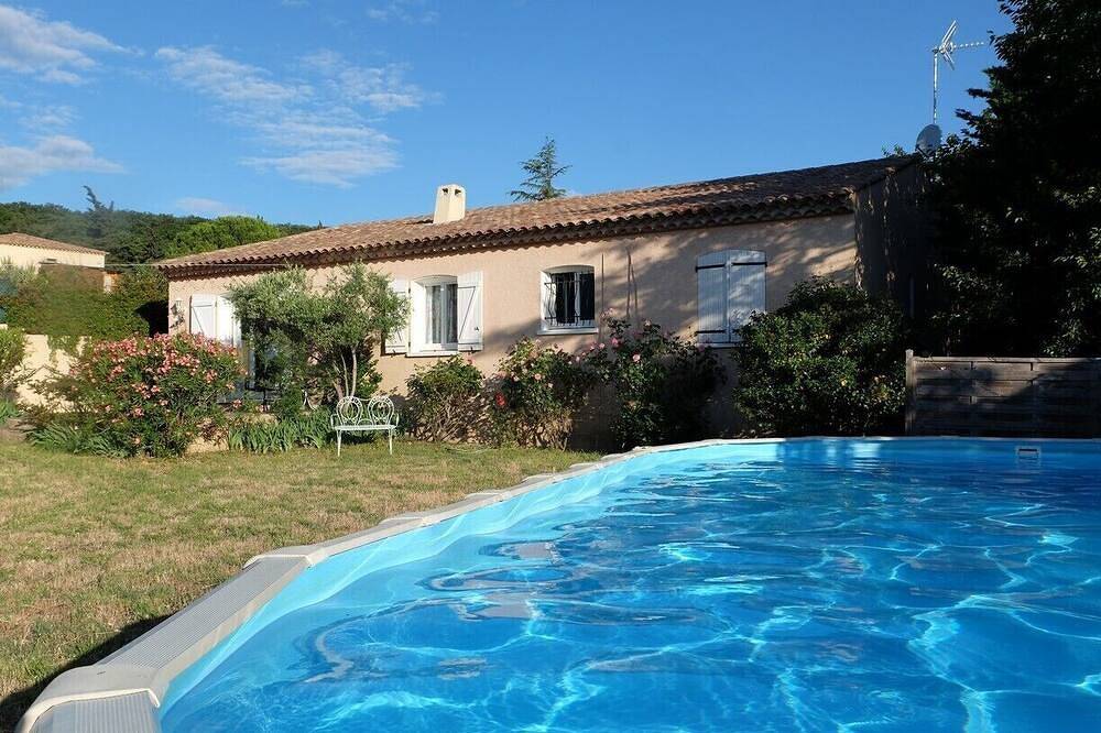 Maison sans vis-à-vis, avec grande piscine privée, à 30 min de la mer, au calme. in Fontès, Côte méditerranéenne (France)