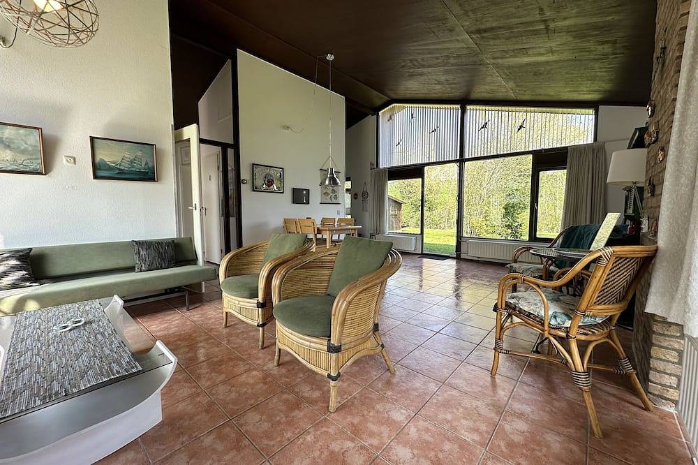 Freistehendes Ferienhaus mit 750 qm Grundstück an Nordsee und Grevelingen Meer in Scharendijke, Grevelingenmeer