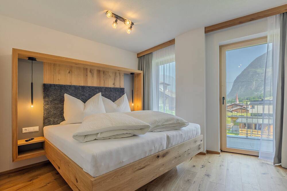 Neu erbautes Chalet in der Mitte des Ötztals in Stubaier Alpen, Umhausen
