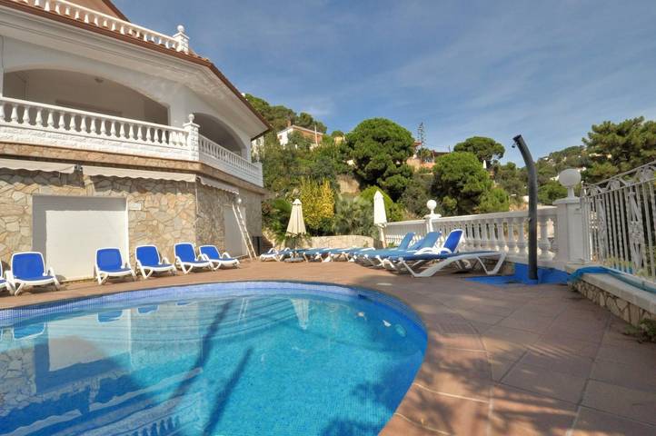 Ferienhaus für 18 Personen, mit Terrasse und Meerblick sowie Garten, mit Haustier in Lloret de Mar - 4