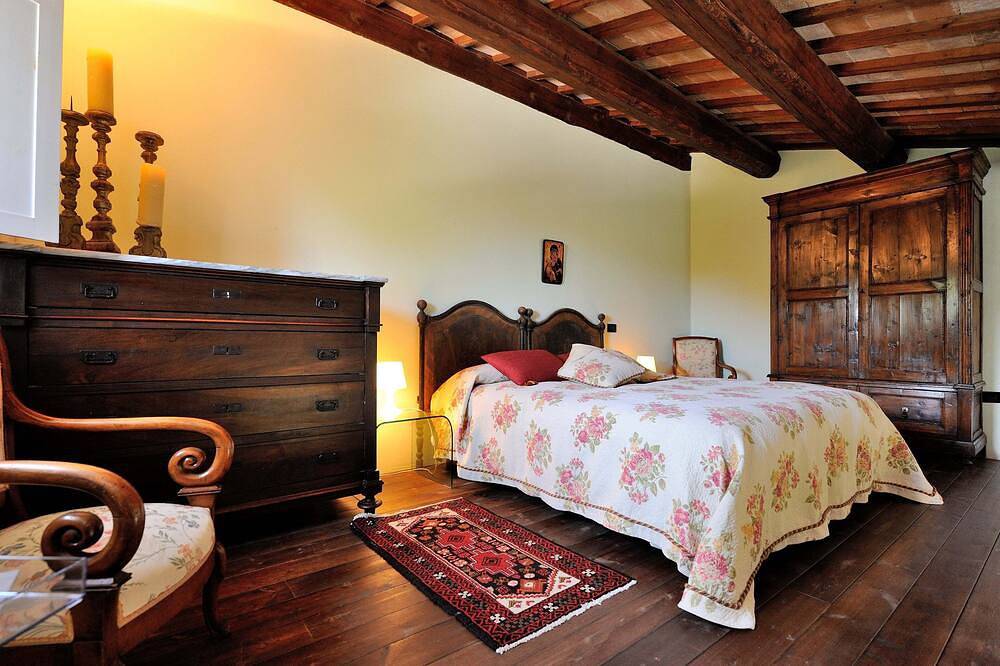 Villa mieten mit swimingpool, Garten, tenniscurt, am Meer in Montemaggiore al Metauro, Colli al Metauro