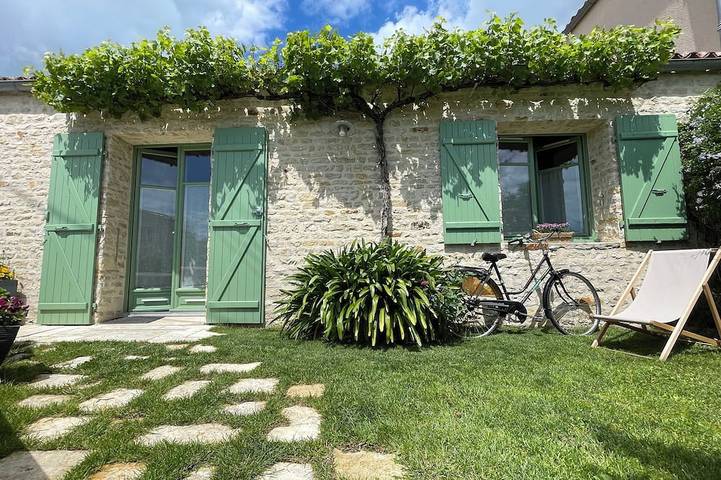 Location de vacances pour 6 personnes, avec Jardin à Longèves