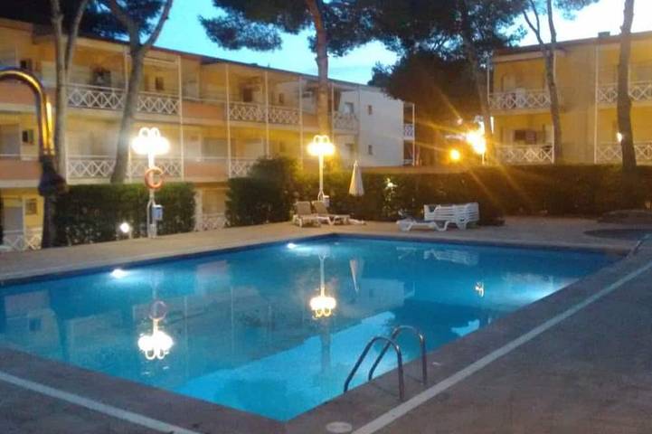 Ferienwohnung für 3 Personen, mit Balkon und Pool