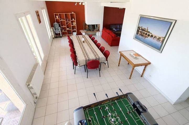 Location de vacances pour 14 personnes, avec jardin et terrasse à Castelnau-de-Lévis