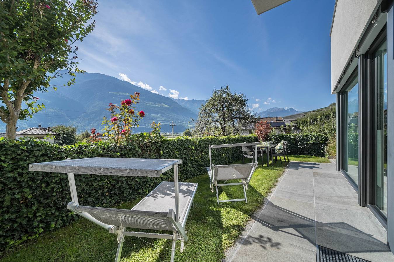 Ganze Wohnung, Ferienwohnung "Weinreichhof Laaser Spitz" mit Bergblick, privater Terrasse und Wlan in Kastelbell, Kastelbell-Tschars