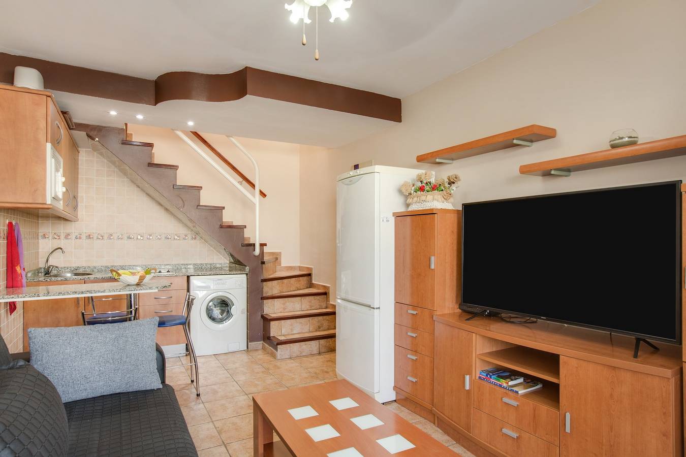 Apartamento de férias "Bungalow Duna Flor Verde" com piscina comunitária, terraço privado e varanda in Campo Internacional, San Bartolomé de Tirajana