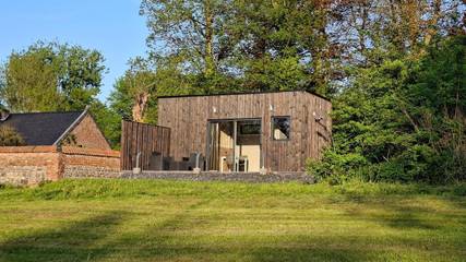 Gîte pour 2 personnes, avec vue et terrasse dans Brugelette