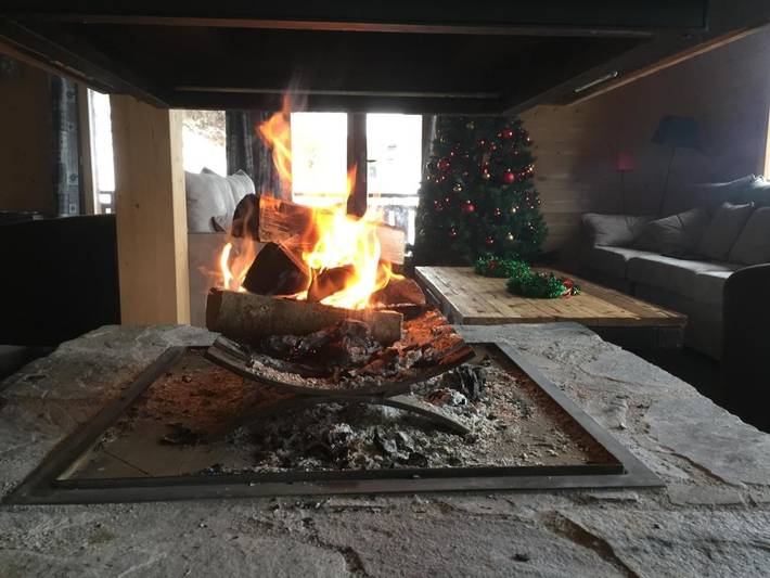 Gîte pour 14 personnes, avec sauna ainsi que jardin et jacuzzi à La Côte-d'Arbroz - 2