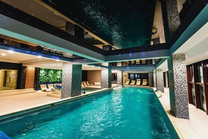 Bungalow für 3 Personen, mit Sauna und Ausblick sowie Pool und Terrasse in Rumänien