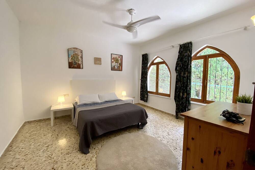 La Brisa Amazing Front line Villa in Cabo Roig overlooking the Beach & Sea in Cabo Roig, Costa Blanca