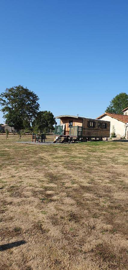Gîte pour 4 personnes, avec jardin et vue à Chiché (Deux-Sèvres)