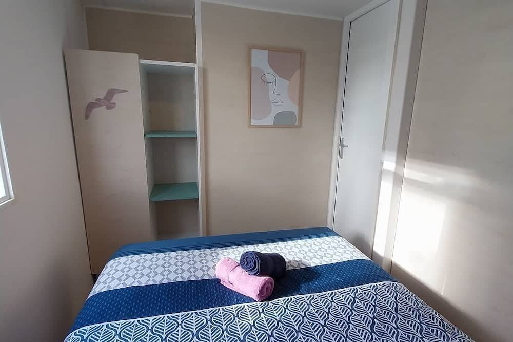 Air-conditioned mobile home for 7 people 5-star campsite in Torreilles, Mediterranean Coast (France)