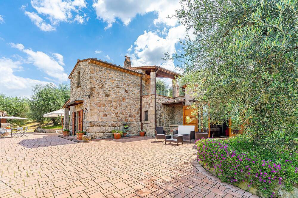 Awesome home in Seggiano Gr in Seggiano, Grosseto Provinsen