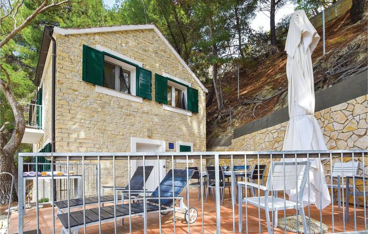 Ferienhaus für 7 Personen, mit Terrasse auf Hvar - 3