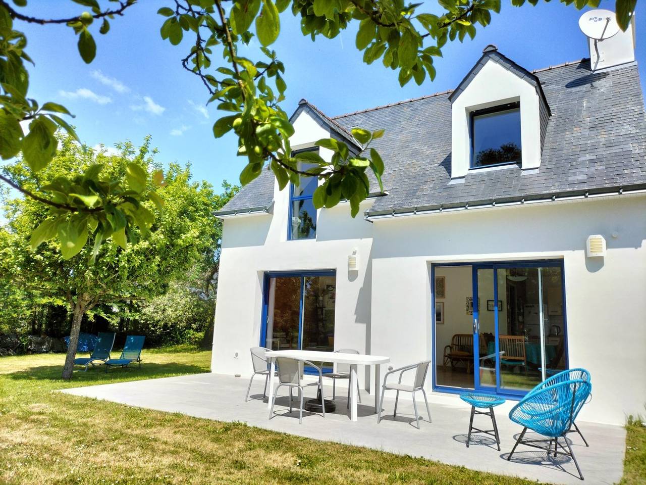 Kercanic 24. Maison dans un village typique, à 400 m de la plage in Névez, Côte de Cornouaille