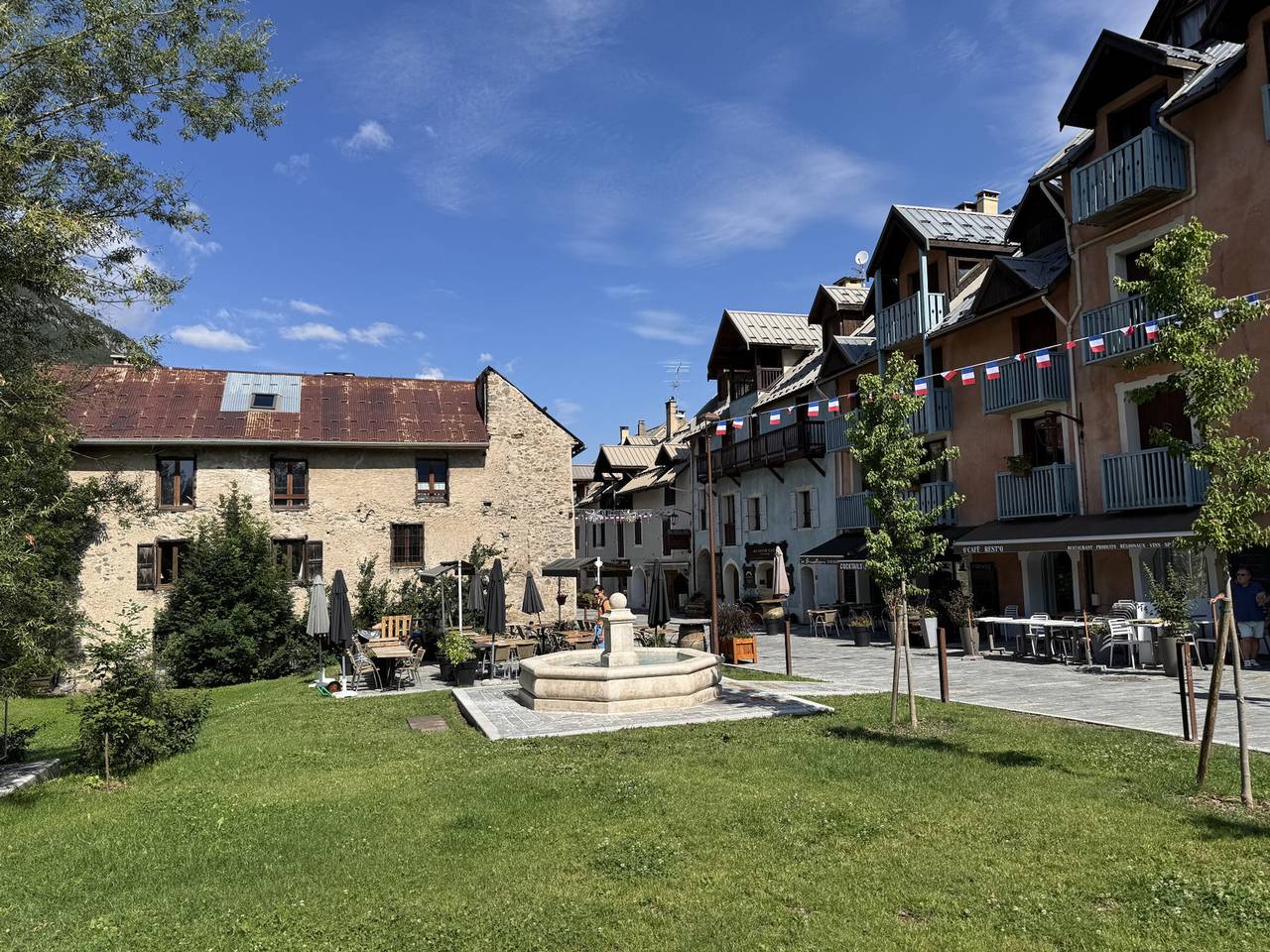 Appartement entier, Charmant duplex 3 chambres, 8 personnes avec jardin, cheminée, proche pistes - Serre Chevalier in La Salle-les-Alpes, Serre Chevalier