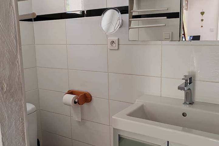 Location de vacances pour 5 personnes, avec piscine ainsi que jardin et jacuzzi à Châteaurenard - 4