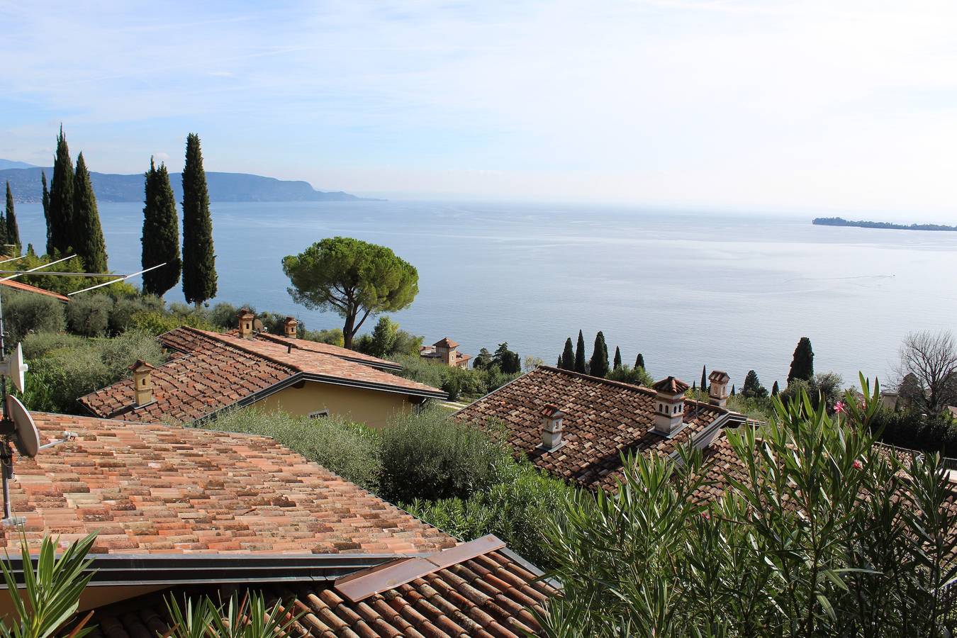 Charming Villa Belvedere with View of Lake Garda in Gardone Riviera, Garda Mountains