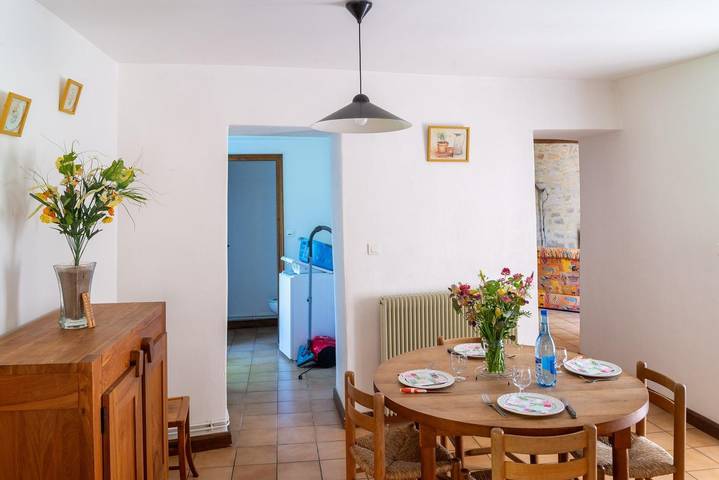 Gîte pour 6 personnes, avec terrasse, animaux acceptés dans Massegros Causses Gorges - 2