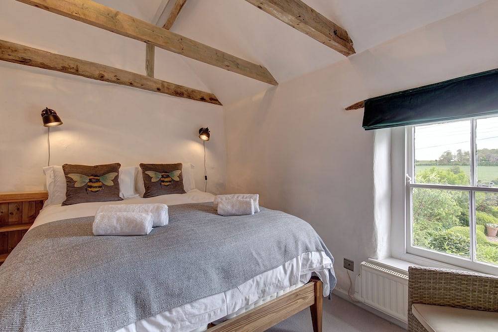 Bella's Cottage -  a self catering cottage that sleeps 3 guests  in 2 bedrooms in Stiffkey, Norfolk Coast