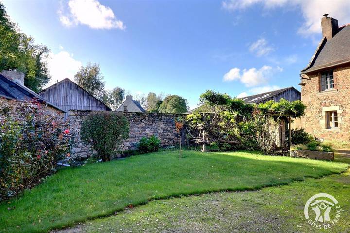 Gîte pour 3 personnes, avec Terrasse ainsi que Jardin et Vue à Saint-Jouan-des-Guérets - 3