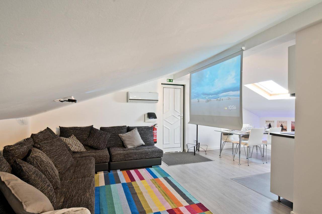 Apartamento inteiro, Bmyguest - Cascais Beach Villa Ii in Alcabideche, Costa de Lisboa