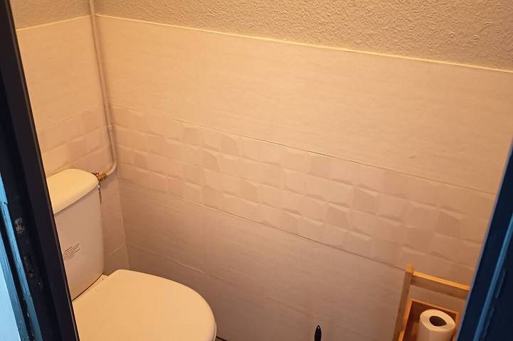 Apartamento entero, Large Studio - Closed Loggia - Shower - Air Conditioning - Bed 160 - Renovated in Amélie-les-Bains-Palalda, Costa mediterránea (Francia)
