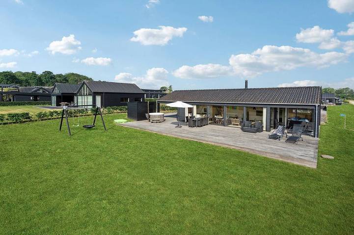 Ferienhaus für 8 Personen, mit Garten und Sauna in Kelstrup Strand