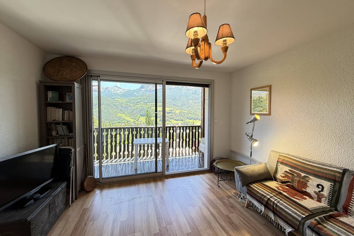 Ganze Wohnung, Barcelonnette : Vue Panoramique • 2 chambres in Barcelonnette, Espace Lumière