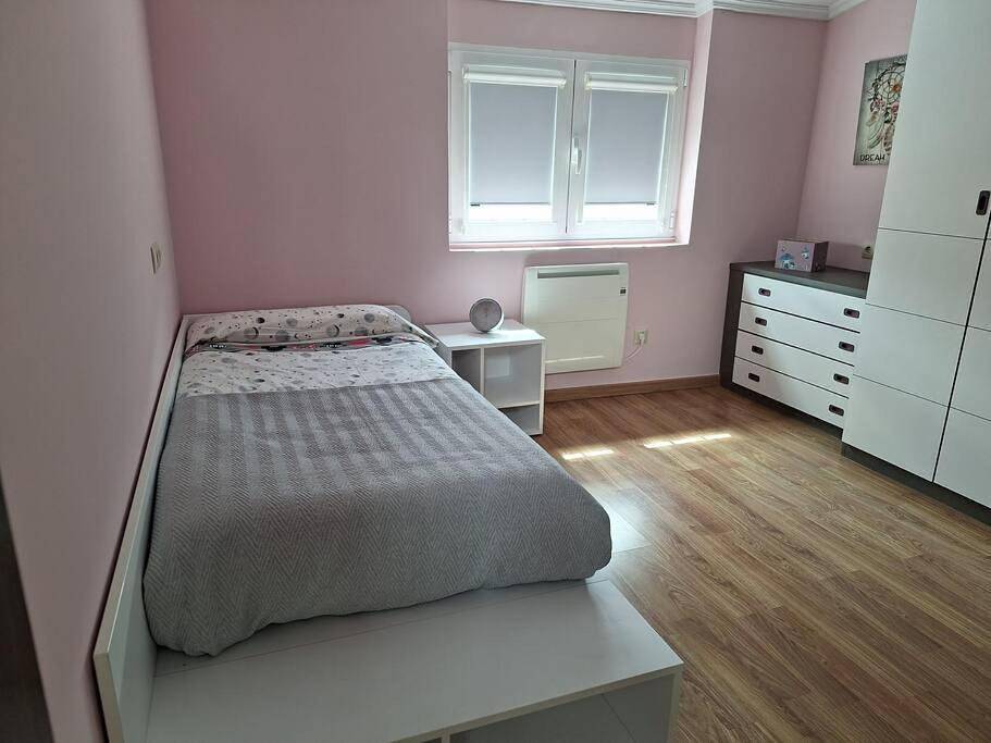 Appartement entier, Three-Bedroom Apartment in Ares, Costa de Galicia