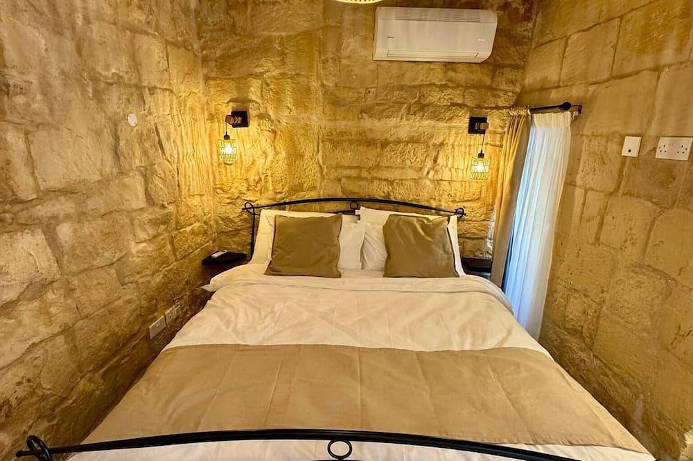 Kappella Boutique - Room 3 in Żurrieq, Malta Island