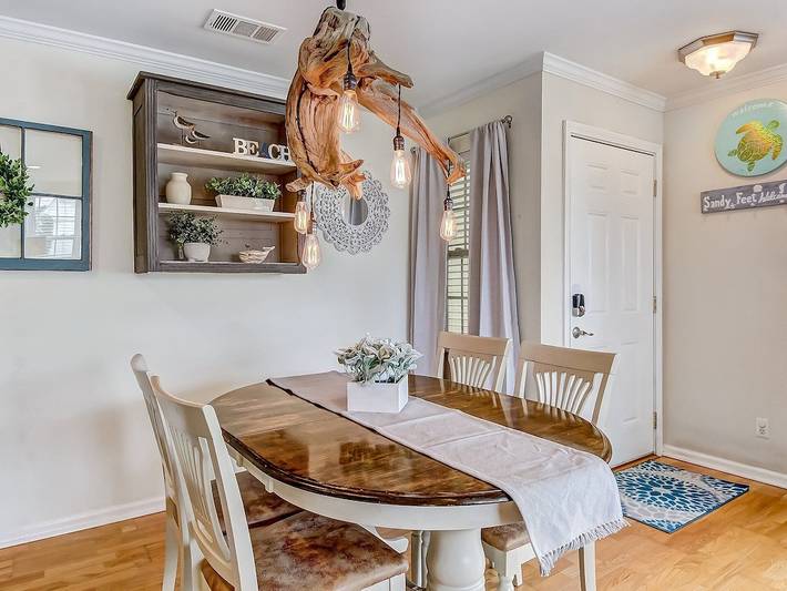 Vacation apartment for 6 people, with balcony and pool, with pets - 1