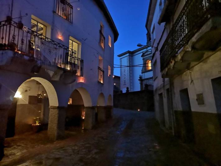 Hotel para 3 personas, con Balcón y Jacuzzi además de Terraza y Sauna en Las Hurdes