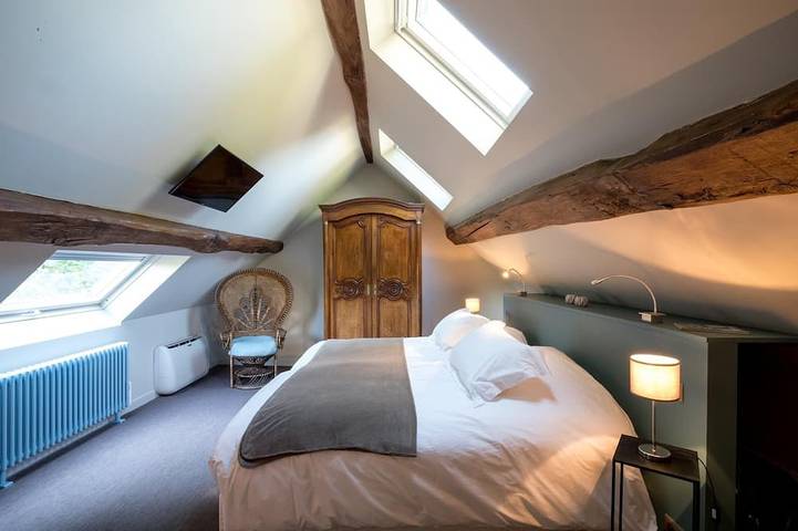 Location de vacances pour 4 personnes, avec piscine ainsi que jardin et terrasse à Levernois - 4