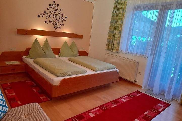 Vakantieappartement voor 2 personen, with sauna and tuin as well as balkon in Filzmoos